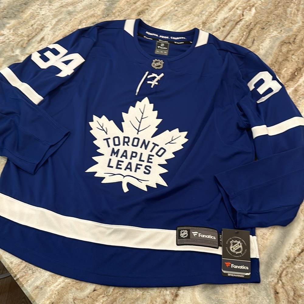 NWT Toronto Maple Leafs Jersey Matthews